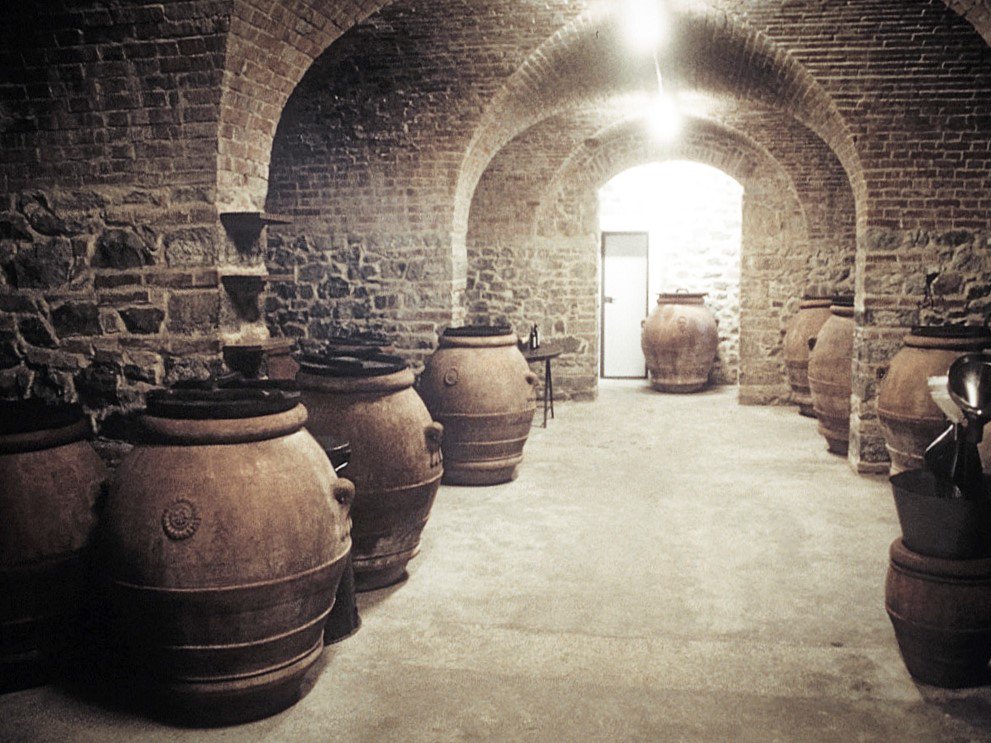 Think about Laudemio: twentyone estates, twentyone historical olive crus, twentyone extra virgin olive oils of inimitable character, in a unique terrain.

➡️ laudemio.it/producers

#laudemio #laudemioolivoil #oliotoscano #tuscanyexperience #olivoil #olioevo