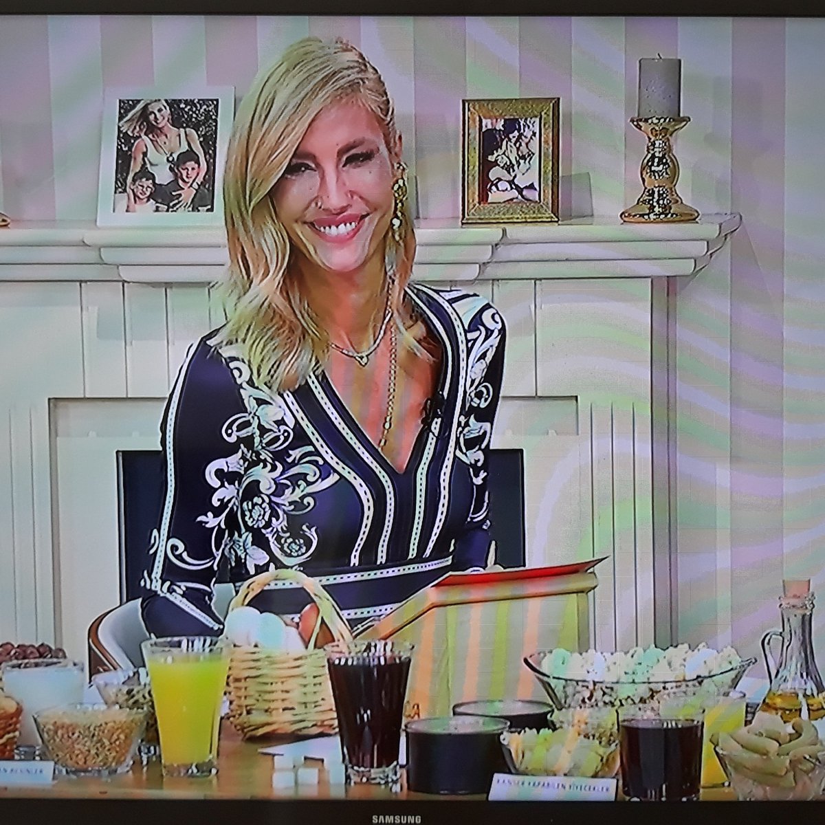 #caglaileyenibirgun programinda urunlerimiz hergun yayinda, Cagla hanima urunlerimize gosterdigi ilgiden dolayi tesekkur ederiz. #foxtv #sepet #hasir #bambu #rattan #ahsap #mobilya #hediyelik #dekoratif #dekorasyonfikirleri #icmimar #icmekan #dismekan #bahce #bahcedekoru #garden