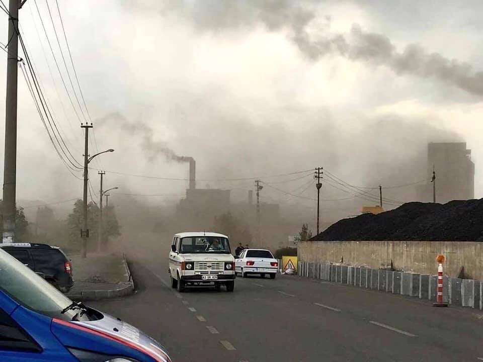 TUNÇBİLEK ÖLÜYOR !
Devlet burada araç hazır SİGARA içme cezası için bekliyor !
Ankara sesimizi duyana kadar tüm guruplarda paylaşalım arkadaşlar !
Bu AYIP herkese yeter ....#sağlıkbakanlığı  #enerjivetabiikaynaklarbakanlığı #kütahyavaliliği #içişleribakanlığı  #cumhurbaşkanlığı