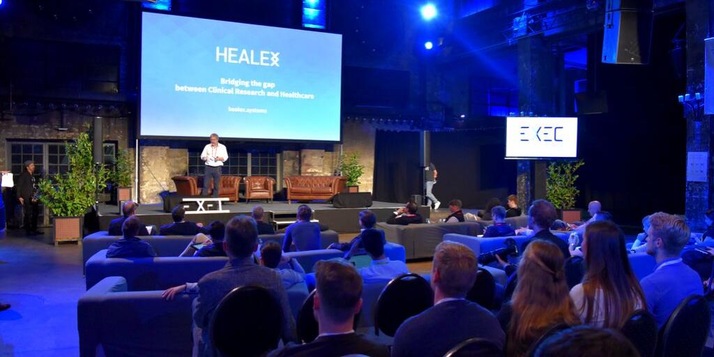 Let the Pitch Competition begin! A thunderous applause for Healex, tridion benefits GmbH, @BjoernStoffers of <a href="/OroraTech/">OroraTech</a>, <a href="/Soeren_Timm/">Sören Timm</a> of etvas, and Wetterheld. 👏
#execinsurtech
