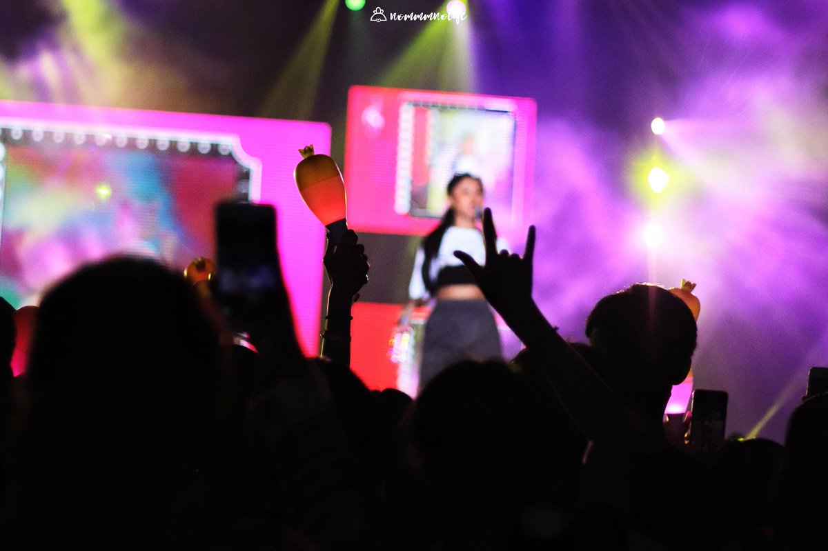 NO_MMM_NOLIFE's tweet photo. 190928 홍콩 콘서트 4P

//FOCUS FOCUS FOCUS//

#마마무 #문별 #솔라 #휘인 #화사 https://t.co/N5yDSxocWQ