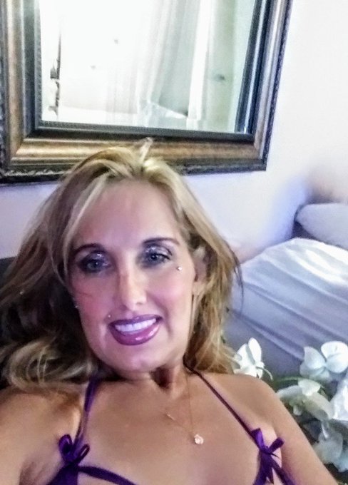 Working hard https://t.co/5reOR02K0F