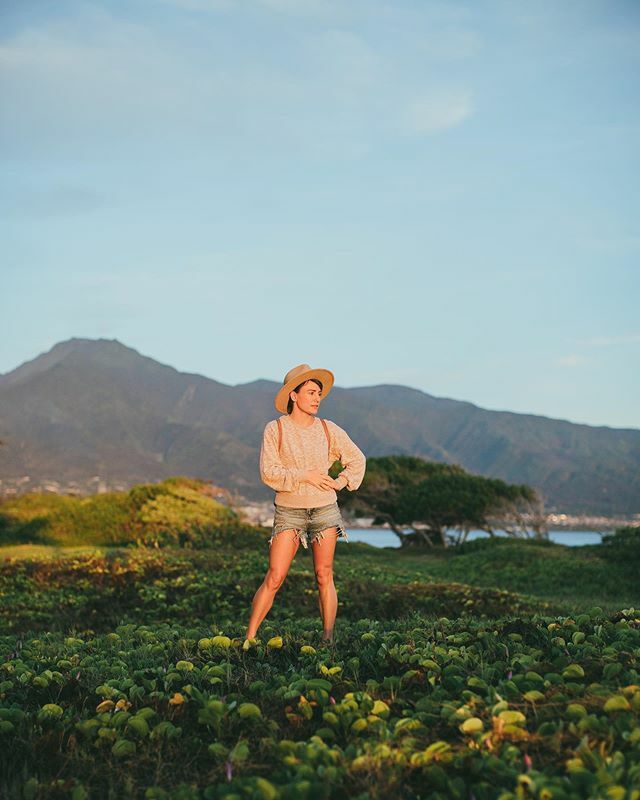 Today marks one full year of living in Maui. I’m not going to stand here and tell you it’s been easy. It hasn’t. But in between the growth and the pain and the uncertainty there have been plenty of beautiful moments, too. This is one of those times when … ift.tt/2msLKoI