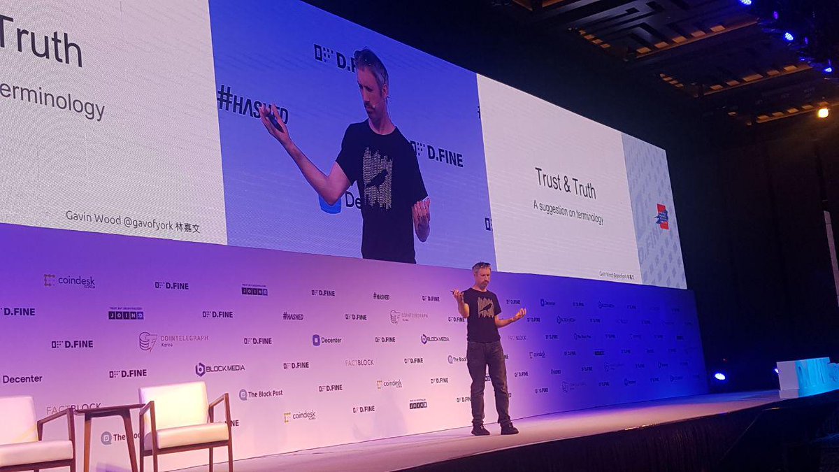 MetadiumK's tweet image. #ETHEREUM 의 공동설립자이자 CTO .@gavofyork 가 'Trust&amp;amp;Truth'를 주제로 연설을 진행 중입니다.

#KBW2019 #Dfine #디파인 #블록체인 #ETH #이더리움 #GavinWood #governance #cryptocurrencies  .@polkadotnetwork