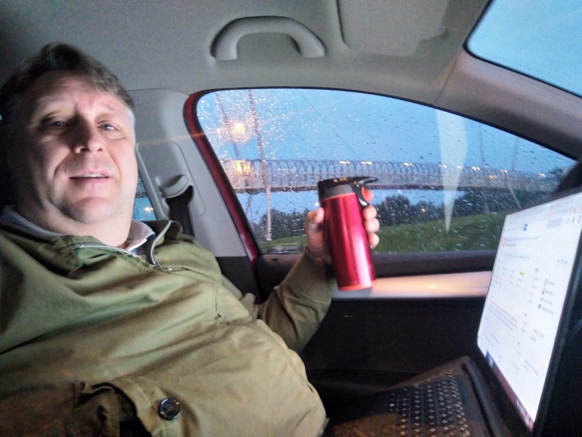 _basch_'s tweet image. Enorme files naar #Utrecht op de #A12 , dus dan maar aan het werk in mijn #mobielewerkplek #blueriq #devolksbank