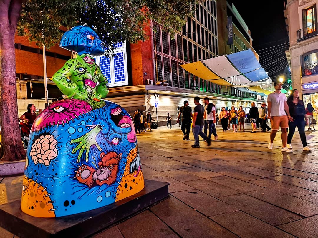 SecretosdeMadri's tweet photo. ¡Las meninas vuelven a las calles de #Madrid! Como ya ocurrió hace tiempo, 150 meninas decoradas por distintos artistas y personalidades tomarán las calles de la ciudad los meses de octubre y noviembre. Ayer, en Callao, ya me encontré a dos ❤️😝 ¡Me encanta! https://t.co/0XXaaxdemW