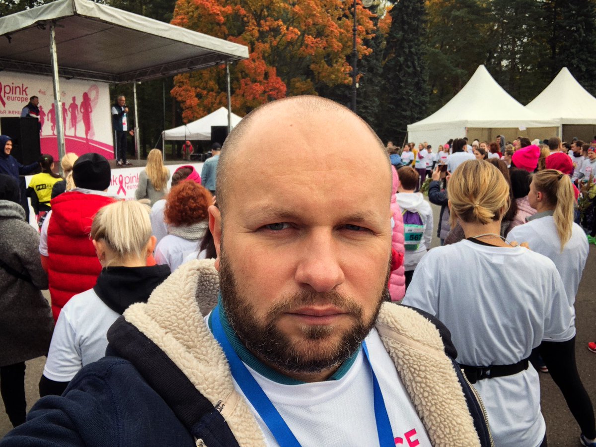 Anofelesoff's tweet photo. Друзья! Я считаю, что у нас получилось. Забег #thinkpink в России состоялся! Благодаря активной работе специалистов @niioncologii, @md_kharchenko, @galinakireyeva, @osetnik.doc, компании #евроспорт и наших партнеров. 
Спасибо всем! https://t.co/Z4onHT5rQU