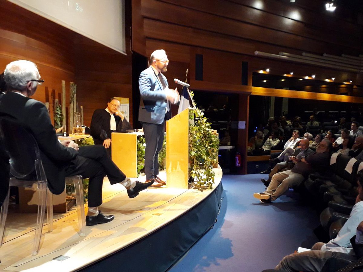 ItierCh's tweet photo. J’intervenais hier soir au #TGFCompta organisé par @Tek4L : puisque le @FT titre « Capitalism. Time for a reset » , changeons son logiciel le plus puissant : la comptabilité, pour compter ce qui compte vraiment 👥🌱
Soutenons la recherche et les expérimentations !
#Compta3K #ODD https://t.co/Zi7YFKLQ5r