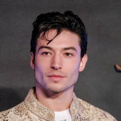 Anyways happy late birthday to ezra miller 