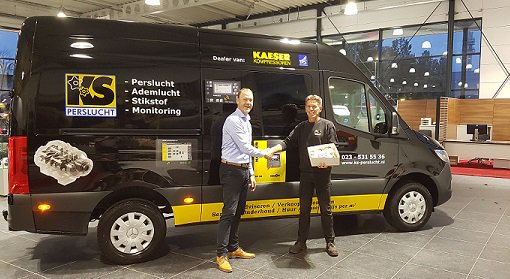 Ruim 16 jaar is onze collega Wout Groot als storing / servicemonteur dé steun en toeverlaat van onze klanten en collega’s. Vandaag de nieuwe Sprinter opgehaald met dank aan <a href="/Mercedes_Gomes/">Gomes Mercedes-Benz</a> , Studio Nicola en <a href="/RIDEautomotive/">RIDE-automotive</a> / <a href="/SortimoNL/">Sortimo bedrijfswageninrichting</a>