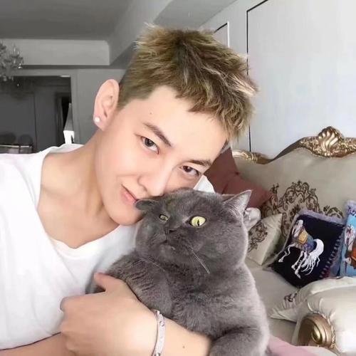 Lieyou2019's tweet photo. 游戏陪玩猎人推介

海带💗猎游ID：200037

✨爱拍原创视频作者，视频点击破百万。
✨下单可上直播

【主玩游戏】
王者 吃鸡 刺激战场 荒野

【技术保证】
王者荣耀7赛季王者；
S9连上10个王者号；
国服貂蝉 国服安琪拉 国服玄策 国服韩信 https://t.co/Vf694qwdt2