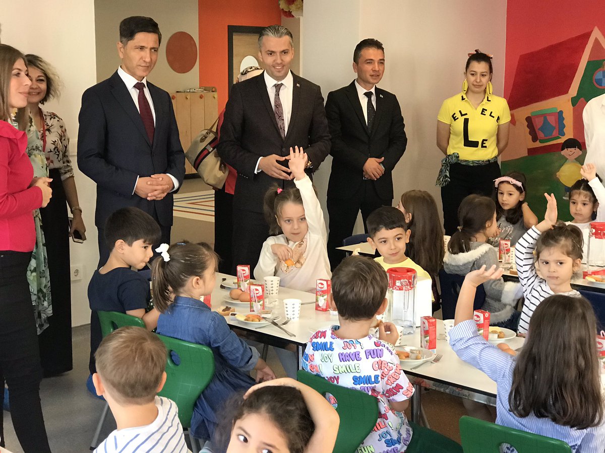 AltinorduMEM's tweet photo. Altınordu Kaymakamımız Sayın Niyazi ERTEN ve Müdürümüz Sayın Hasan ACU Bahçeşehir Kolejini Ziyaret Ettiler
Kampüs Müdürü ve İdareciler Eğitm Öğretim Faaliyetleri İle İlgili Kaymakamımızı Bilgilendirdiler
#EğitimdeMarkaŞehirAltınordu https://t.co/HPPBQ2jA3b
