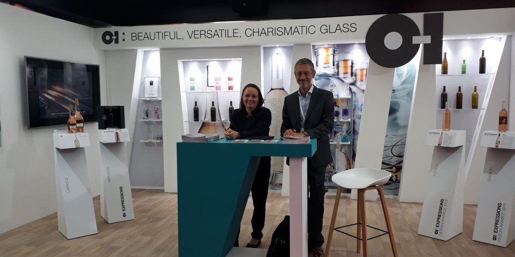 O-I: Glass Is Life (@glassislife_fr) on Twitter photo Dans quelques instants, nous présenterons avec #StrategoGroup #BrandRevolutionLab notre #innovation #oiexpressions <a href="/LUXEPACK_SHOW/">LUXE PACK SHOWS</a> - si vous ne pouvez pas vous rendre à la présentation, RDV stand I-13 pour plus d'infos! #packaging #personnalisation #branding Dans quelques instants, nous présenterons avec #StrategoGroup #BrandRevolutionLab notre #innovation #oiexpressions <a href="/LUXEPACK_SHOW/">LUXE PACK SHOWS</a> - si vous ne pouvez pas vous rendre à la présentation, RDV stand I-13 pour plus d'infos! #packaging #personnalisation #branding