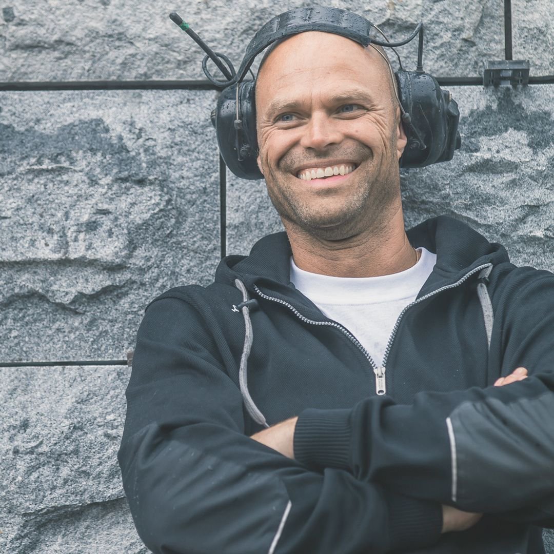 See Miracles In Life Everyday → SMILE 😁 
#smile #fristadsbenelux #werkkleding #veiligheidskleding #veilig #safety #safetyfirst #PBM #PPE #workwear #weareworkwear #letsgettowork