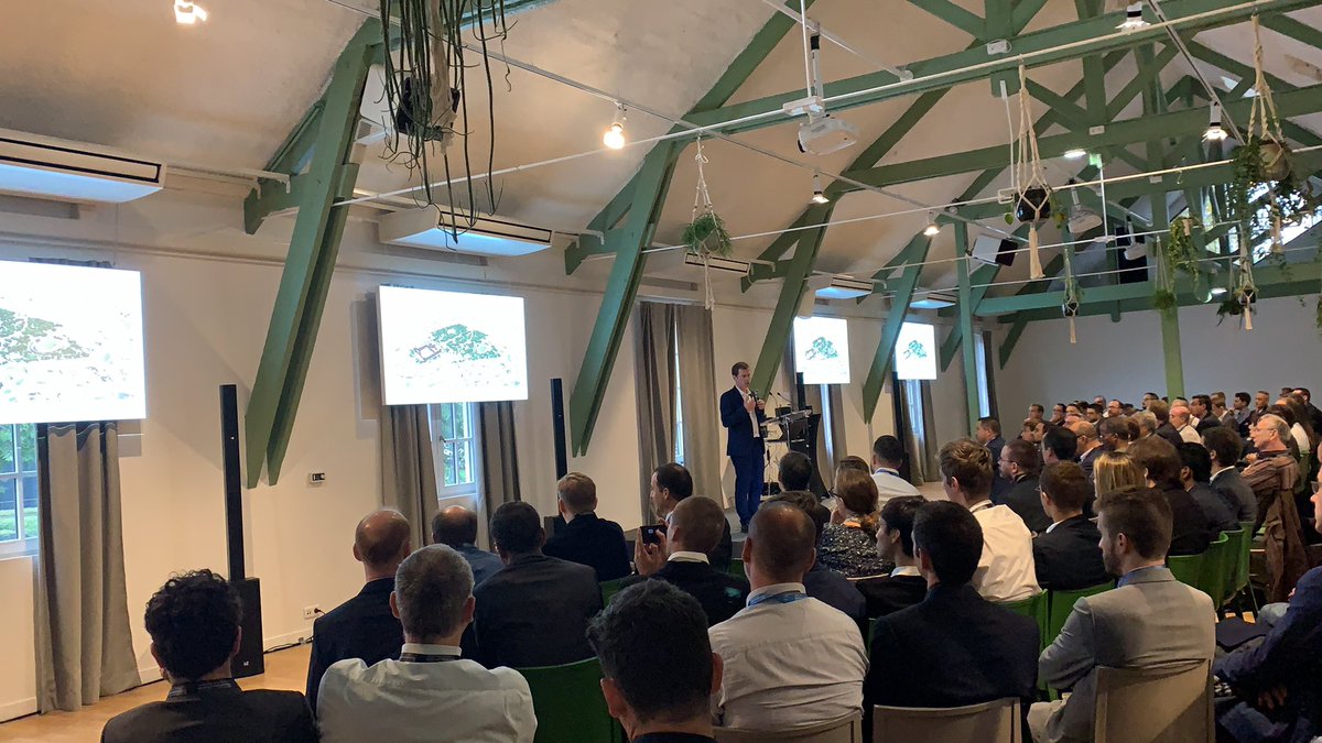 agathebrice's tweet image. En direct de #MODSIM19 évènement @3DSfrance avec les équipes @3DSCATIA @3DS_SIMULIA . Stratégie présentée par Sebastien Massard