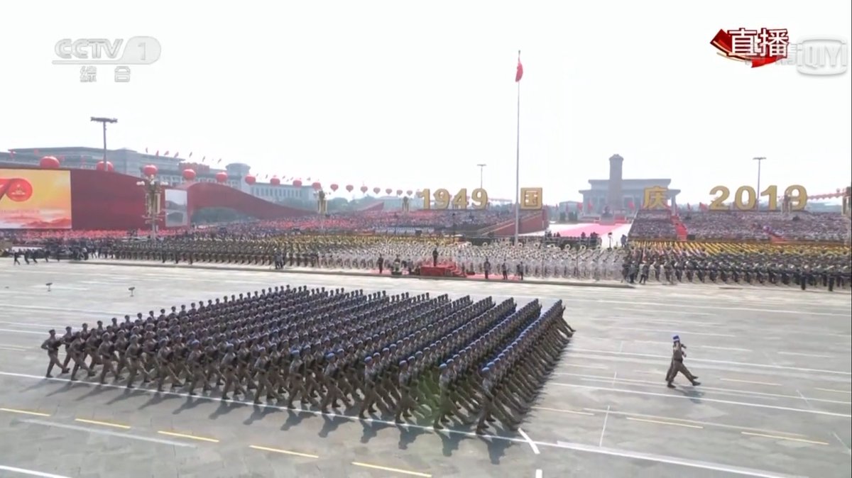 SY_APTX4869's tweet photo. 我爱祖国🎈🎈
国庆快乐🎊🎊 https://t.co/Iy3pJglTDy