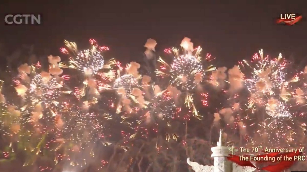 Music and fireworks light up atmosphere at National Day gala #PRC70 #NationalDay2019 bit.ly/2nfaSjn