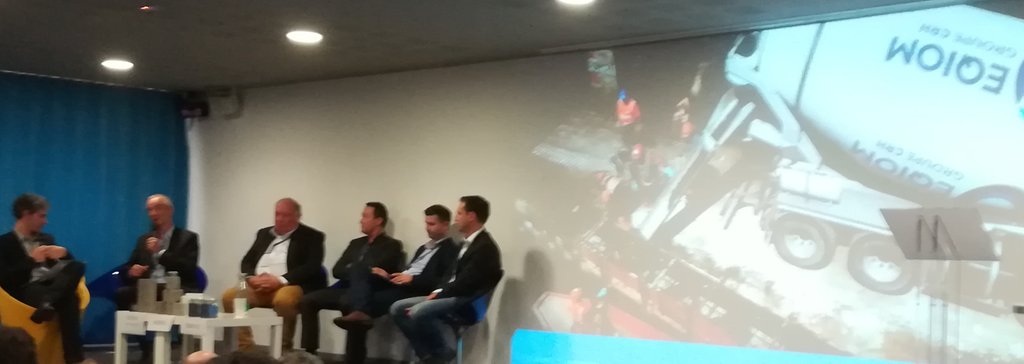 ChaireEcosed's tweet photo. #Assises #Sédiments @cd2e1119 #TableRonde #Engagements des industriels dans les différentes filières de #valorisation : 4 partenaires industrielles de la @ChaireEcosed @IMTLilleDouai sont présents pour faire part de leur expérience  #NeoEco #NordAsphalt @EqiomGroupeCRH #Baudelet https://t.co/Ej44Emox5C