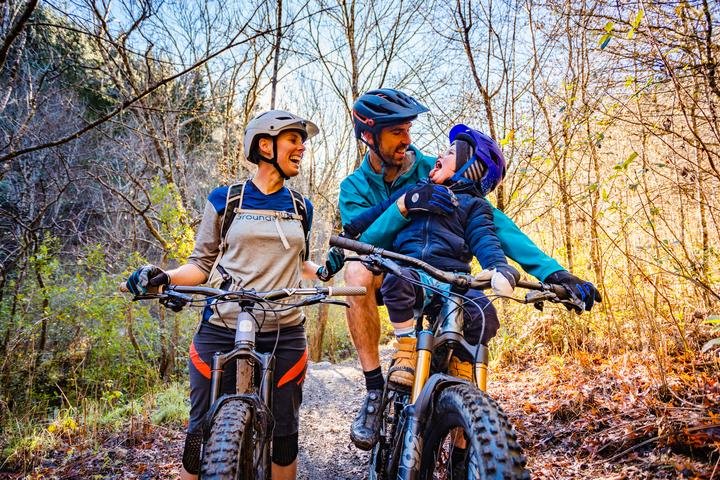 BikeBikeYYC's tweet photo. October Dispatch - Fall Fatbike Fever (and other stuff to warm your heart and budget) -> https://t.co/88rPmSJMEt #wintercycling #frostbike #calgary #fatbikePROMO #tirePROMO https://t.co/kkD5txMHDE