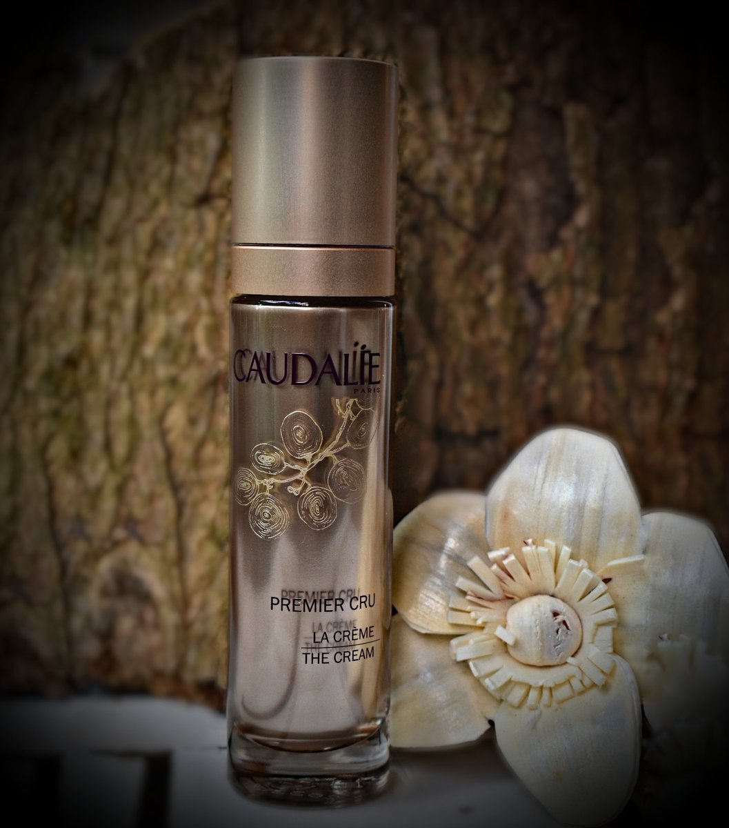 saracordoni74's tweet photo. Sono stata selezionata da @powderlyapp per testare questa fantastica crema viso a base di #polifenoli dell'uva, #resveratrolo, #viniferina contro le macchie scure con #acidoialuronico e #peptidi antietà.
Non vedo l'ora di provarla😍 grazie! #powderlyapp #caudalie https://t.co/69UZUX6Y6b