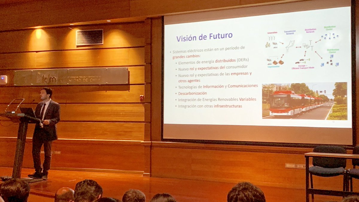 Daniel <a href="/OlivaresQuero/">Daniel Olivares Quero</a>, profesor de <a href="/UcElectrica/">Departamento de Ingeniería Eléctrica UC</a>, presenta la visión de la propuesta de reforma a la distribución eléctrica desarrollado por el <a href="/centroISCI/">ISCI</a>: un #FuturoEléctrico más competitivo, renovable, distribuido, transparente y confiable. ⚡️