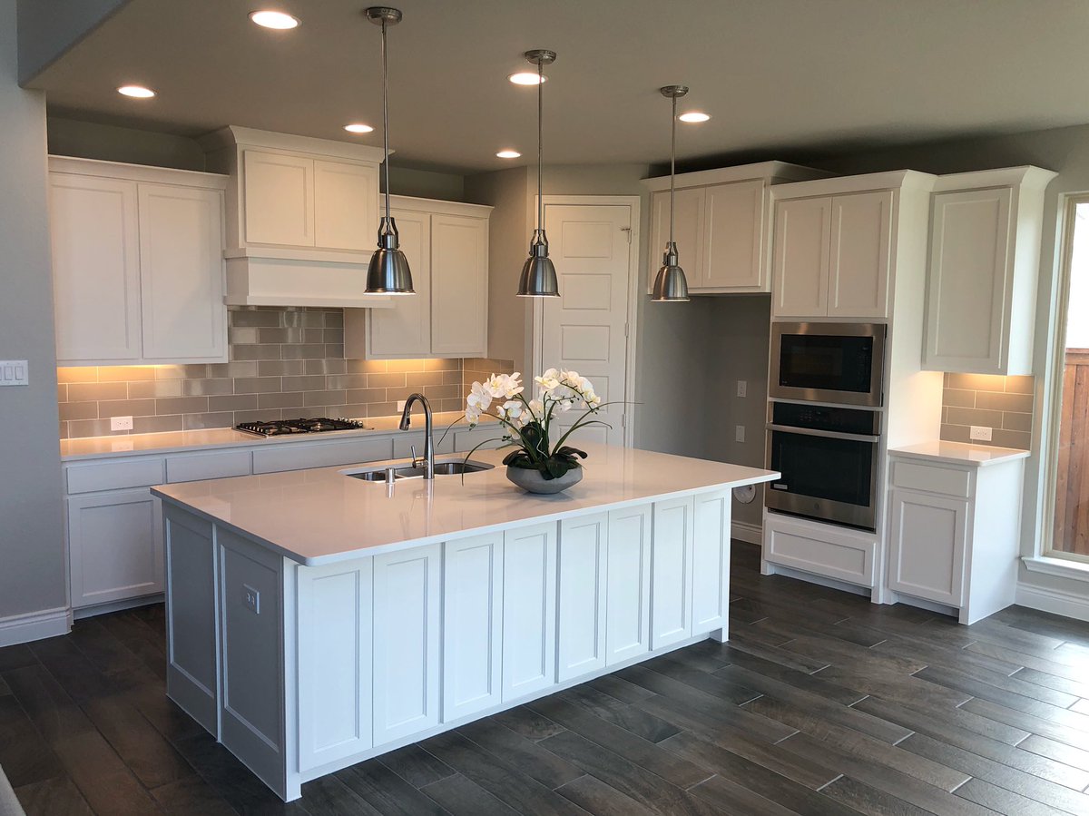 benwegmann's tweet photo. 📍Little Elm, TX
- 4 Beds
- 3.5 Baths
- 2,934 Sqft
- New Construction

$374,900
Watch the full tour now on my Instagram story! IG: Benwegmann https://t.co/7ntUuPy9HO