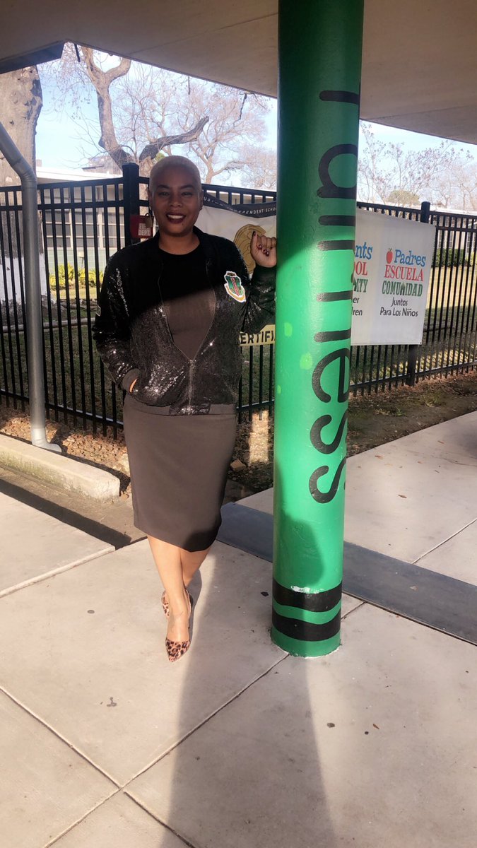 Maribel Salgado (@salgado1729) on Twitter photo Celebrating my principal this month @PrincipalRainey thanks for all you do at <a href="/AlcottHISD/">Alcott HISD</a> 💙💛🦉#myprincipalbetterthanyours #allin #principalsmonth Celebrating my principal this month @PrincipalRainey thanks for all you do at <a href="/AlcottHISD/">Alcott HISD</a> 💙💛🦉#myprincipalbetterthanyours #allin #principalsmonth