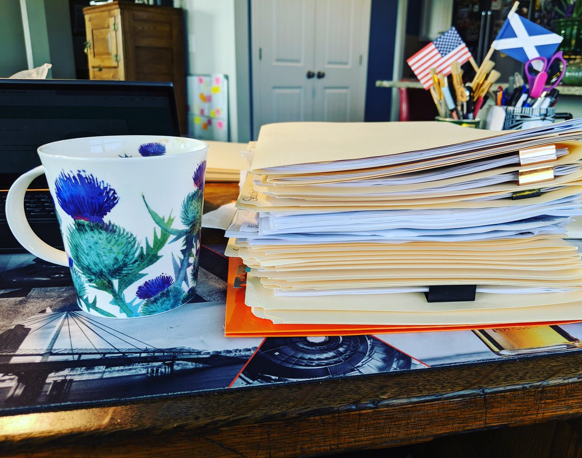 VictoriaShrop's tweet image. If the stack of FY projects you're grading is taller than your morning cuppa, you're allowed to cry a wee bit, aye? Asking for a friend. #bELONg #amgrading #excedrin #docshrop instagram.com/p/B3E41HPDdsL/…