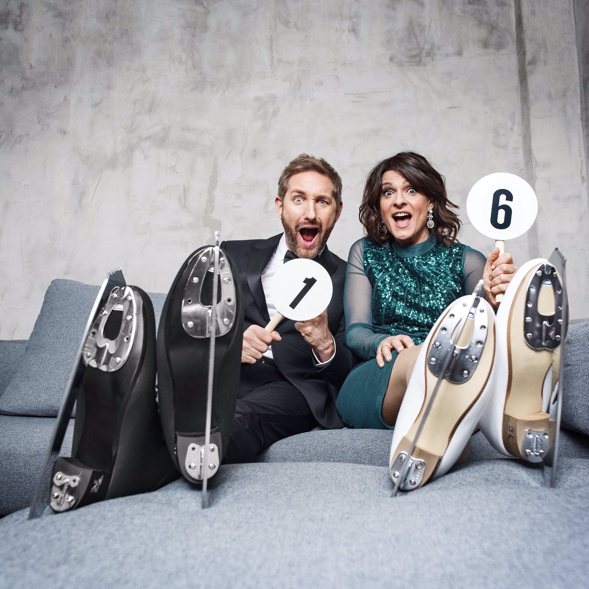 Doppelte Pirouette zum Auftakt: #DancingOnIce startet am 15. November immer freitags, 20:15 Uhr und zusätzlich am Sonntag, 17. November, 20:15 Uhr. Live. Wir freuen uns auf <a href="/marlenelufen/">Marlene Lufen</a>, <a href="/boschmann/">Daniel Boschmann</a> und unsere zehn Prominenten auf dem Eis. ❄️