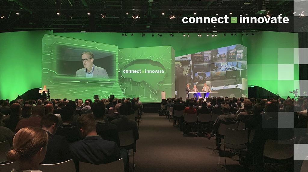 #CTI2019 is van start! Rinse Tamsma en Gerrit Kazmaier van #SAP en Jan-Willem van der Meere vanuit de <a href="/VNSG/">VNSG</a> trappen het event innoverend af met topics als #IntelligentEnterprise, #ExperienceManagement, #data en meer!