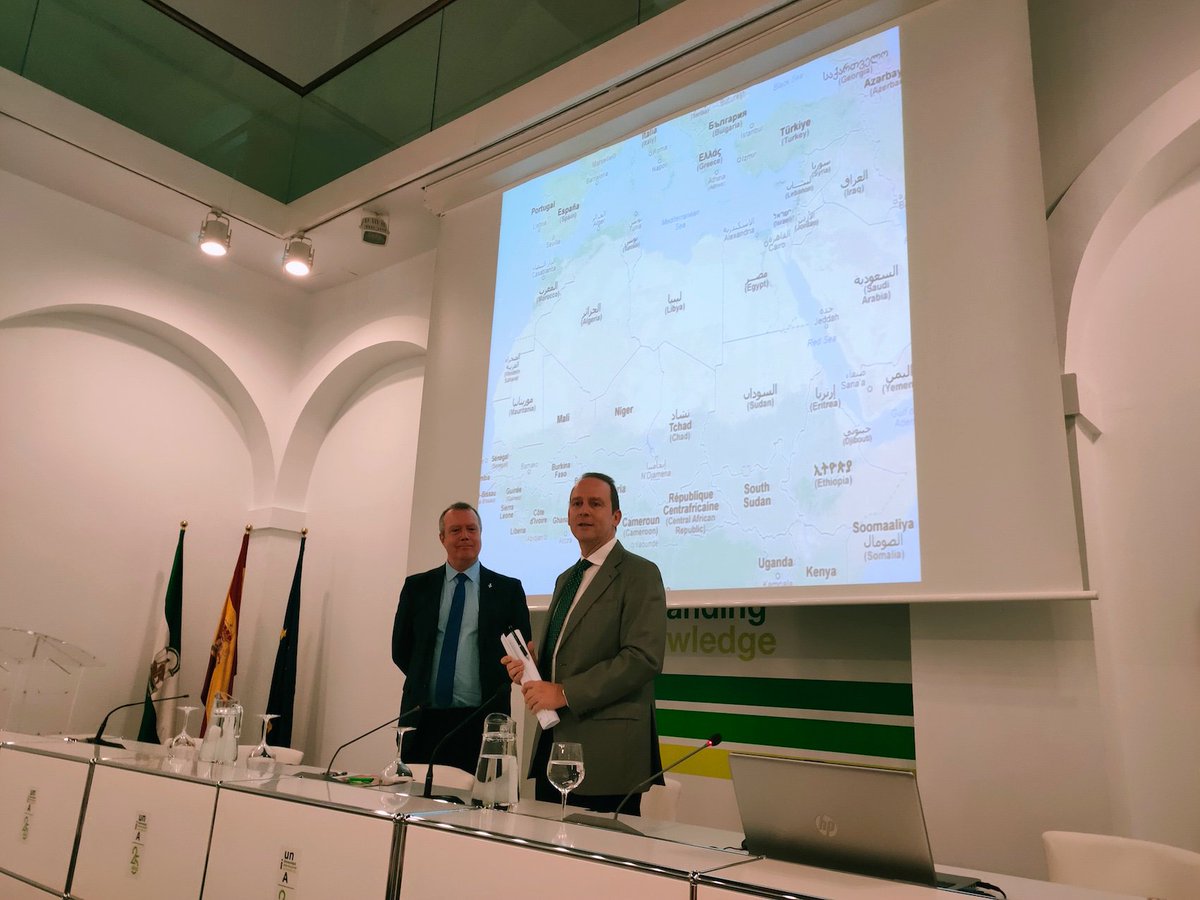 UNIAuniversidad's tweet photo. Inauguración de los #cursosdeverano de la @UNIAuniversidad en su sede de #Sevilla con la bienvenida del rector @jigarper. #CVUNIA #25añosUNIA https://t.co/wZrjnUYPOd