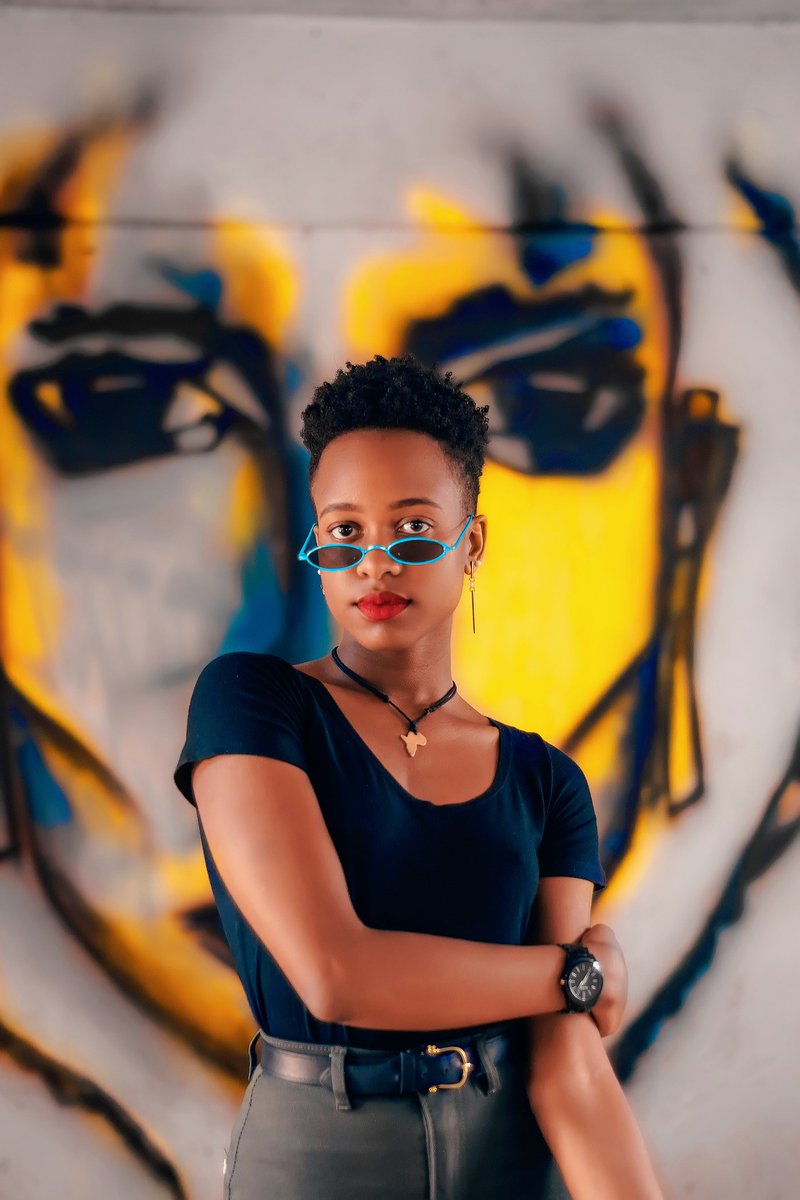 IzohmienIsaac's tweet photo. The kind of glow when you get behind that lens ; irresistible 😉

Photographer @IzohmienIsaac

Book shoots with us
#TuesdayMotivation
#October1st 
#KOTLoyal https://t.co/kB7hMll7pt