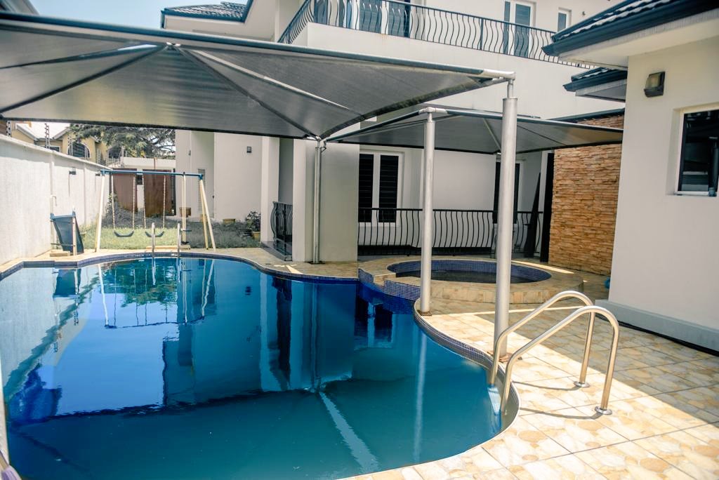 DomoRealtors's tweet photo. #October1st Your party house on flick, that provides a suitable ambience to enjoy a refreshing party/meet up/retreat. 

#HouseParty
#Getawaybreak
#Lagosvisit https://t.co/KzZMXeXXVZ