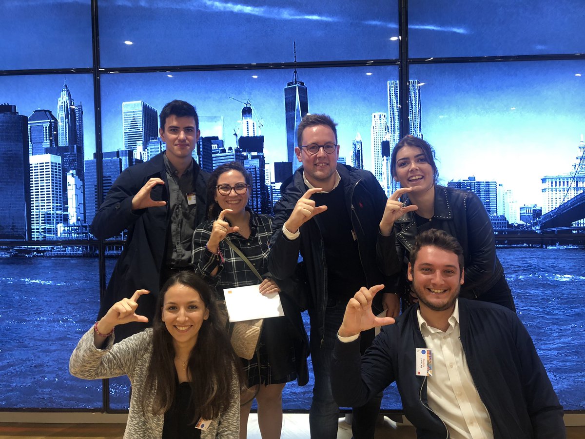Flobaillet's tweet photo. Welcome in your new Life with #Orange ! #graduate 2019 #orangejob @Christine3Petit https://t.co/WO7lyy4Ua5
