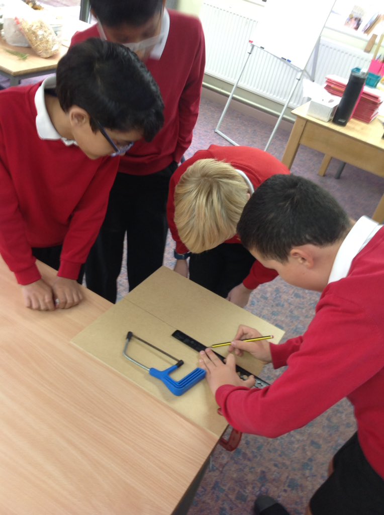 ChurchHillJS's tweet image. WW2 shelters in the making! #DIY #year6 #hacksaws #wood #materials #measurements #gluegun #fun
