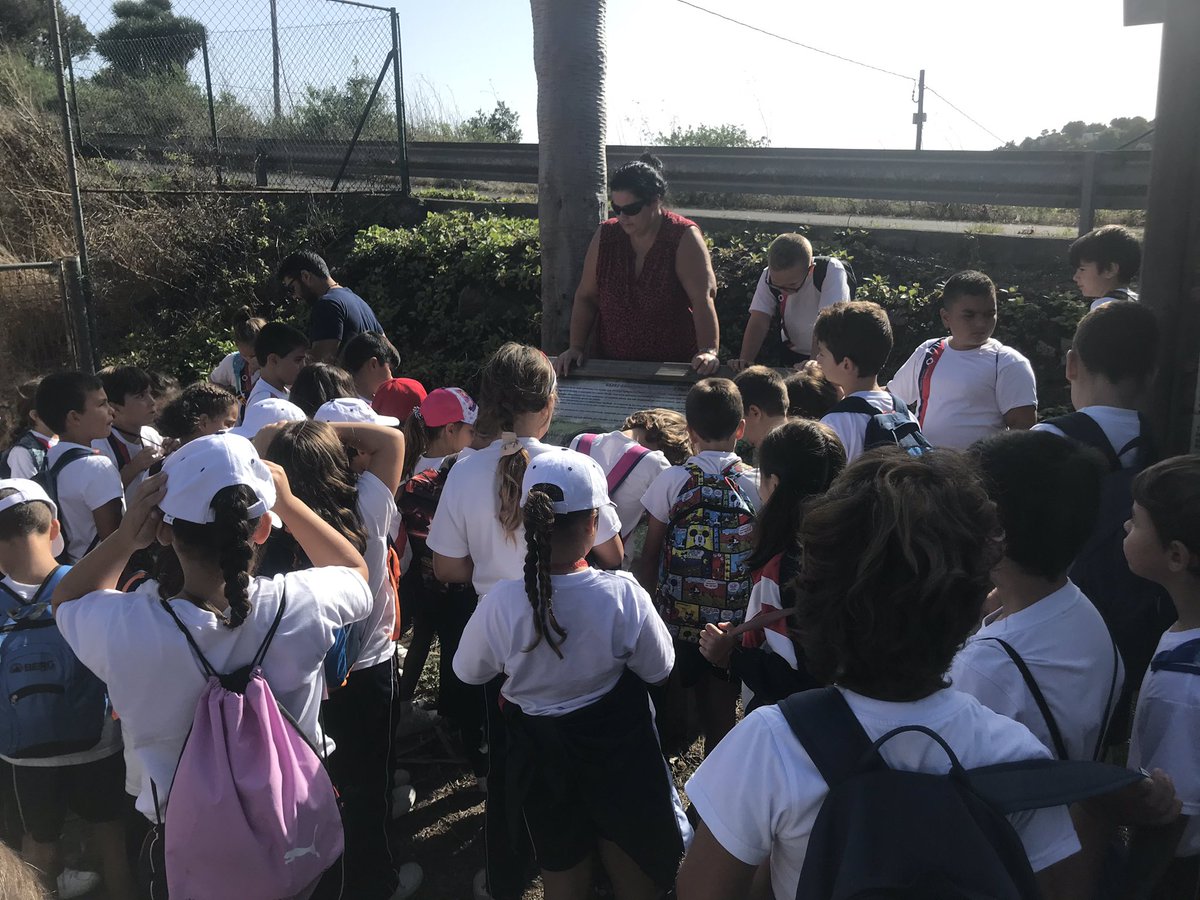 PrimariaSF_LosL's tweet photo. #3PRIM / Excursión en La Granja Experimental de Garafía dentro del #Proyectodecomprensión #BeNazaret @coleinnovadores https://t.co/WTZG5ZhTEe
