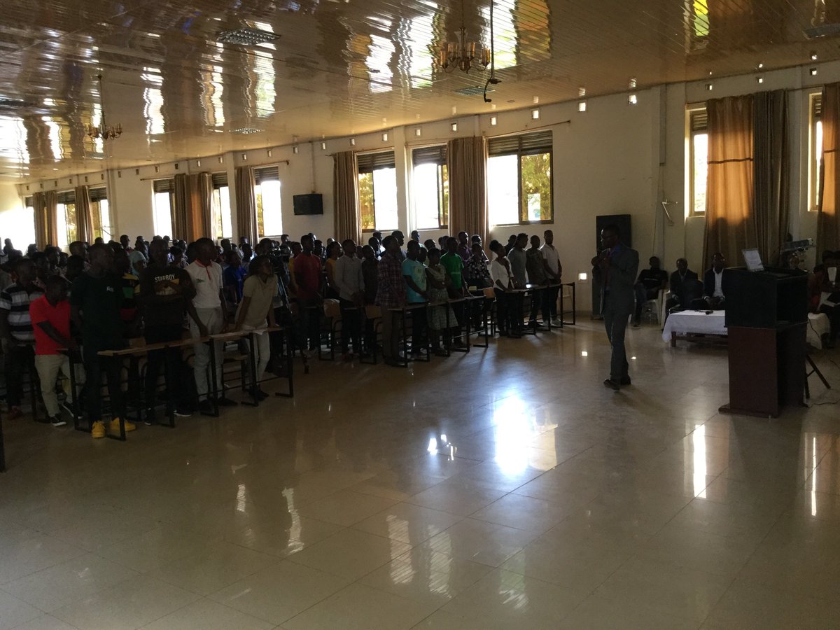 Kigali_College's tweet photo. Lt Col. Desire MIGAMBI Vice Chairperson @NICrwanda yaganirije Intore ku Inkomoko y’Itorero ry’Igihugu,Umuco w’ubutore na ndi Umunyarwanda #InductionWeek2019-Day2 #KwakiraIntoreMuzindi @IPRCKigali@RwandaPolytec@IPRCKarongi@IPRCMusanze @IPRC__Ngoma@IPRC_Huye@IPRC_Gishari@iprckitabi https://t.co/PdtSaBYeCc