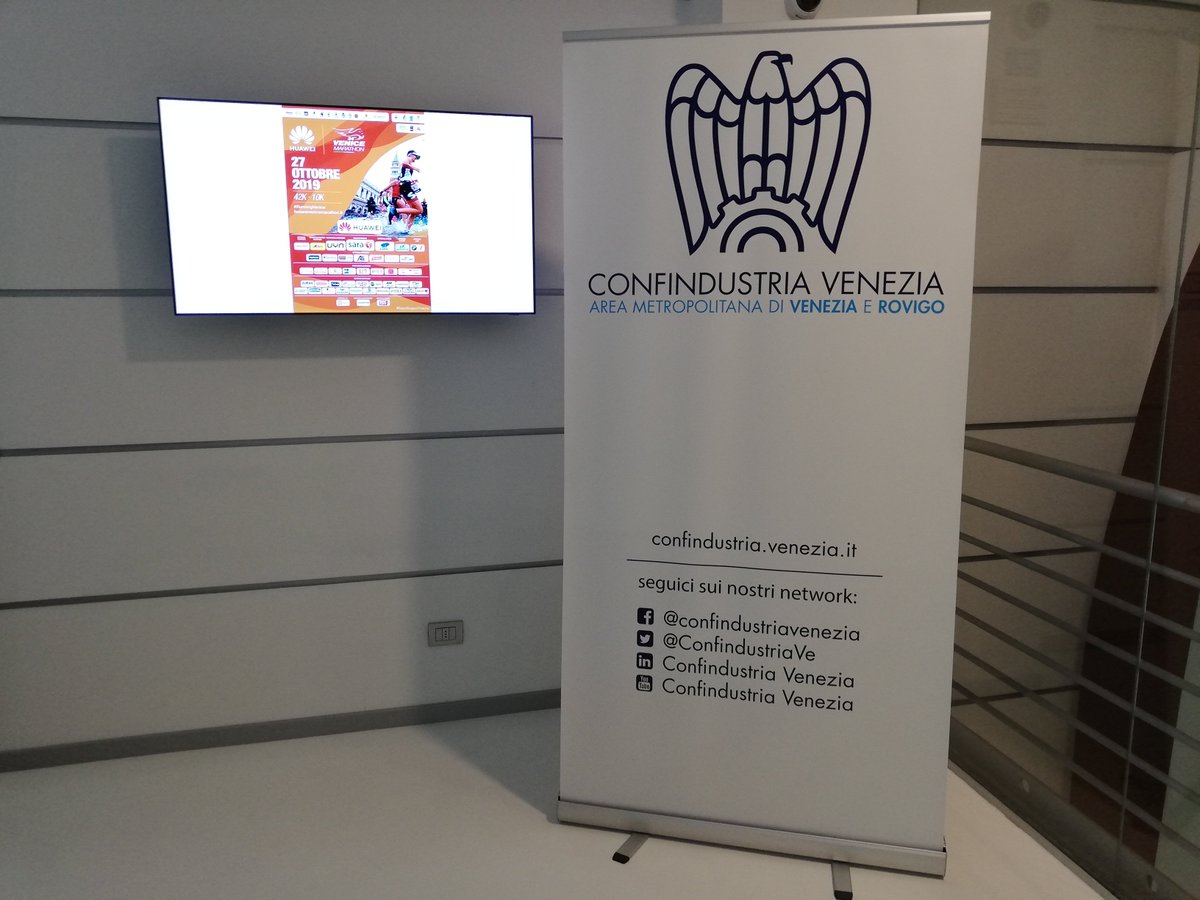 #1ottobre LIVE | Questa mattina siamo presso <a href="/ConfindustriaVe/">Confindustria Venezia</a>, grazie alla quale si firmerà un'importantissima partnership con @Corepla_riciclo e coinvolgendo @eambienteGroup . Obiettivo: rendere la #HuaweiVenicemarathon sempre più sostenibile.