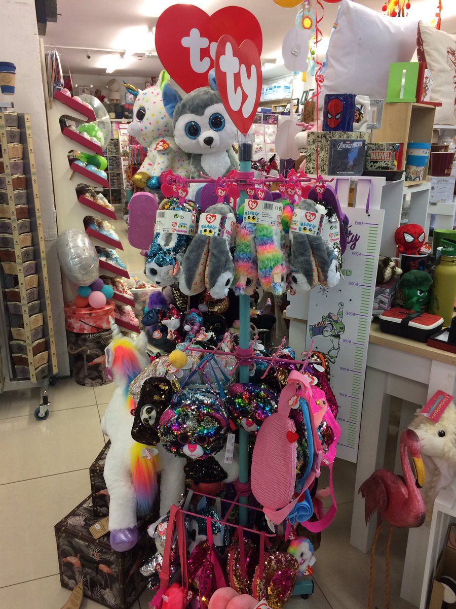 Today I’m in a very wet town #Cardgains Member Polka Dots #WoodhallSpa My Member was very busy preparing her Christmas window 🎄but already has some product out <a href="/HistoryHeraldry/">The H&H Group</a> and a lovely display <a href="/TyInc/">Ty</a> ❤️ @CyrilService <a href="/Prog_Greetings/">PGBuzz.net / Progressive Greetings</a> <a href="/greetingstoday/">Greetings Today Mag</a> @GGRChar