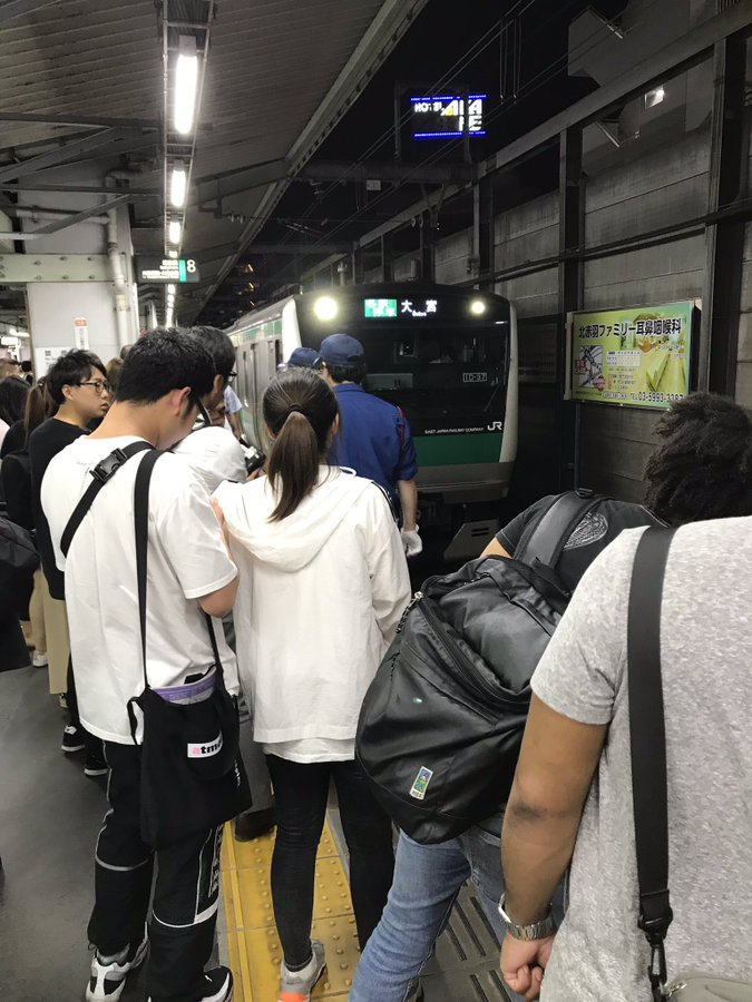 埼京線の赤羽駅で飛び込み自殺の人身事故が起きた現場の画像