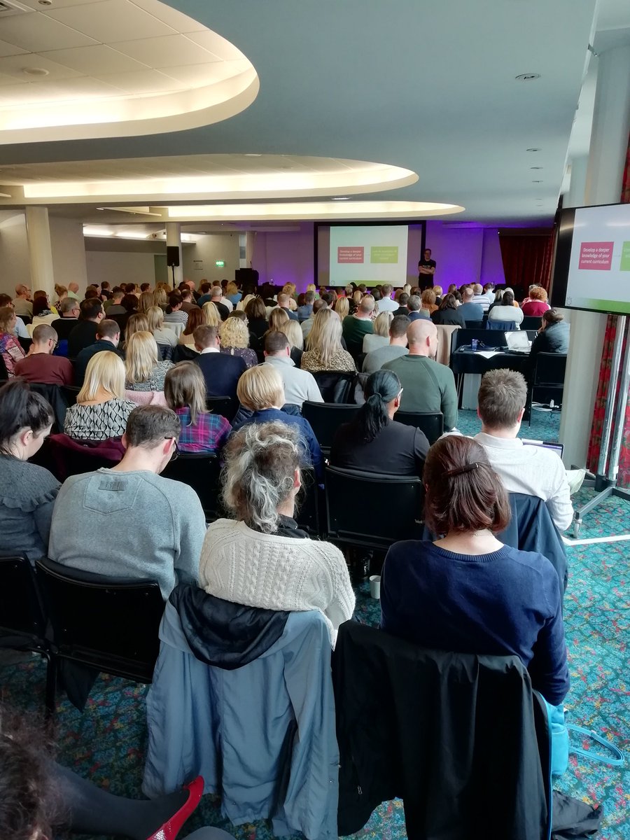 johntomsett's tweet photo. "Three Curriculum Thinking Masterclasses" at @OfficialUoM today with me, @MaryMyatt and @teacherhead #3CMManc. Here is @teacherhead talking about reviewing what other schools are doing about their curriculum. HTs should know the content of the curriculum - it IS their school. https://t.co/P5Z4HMI0ww