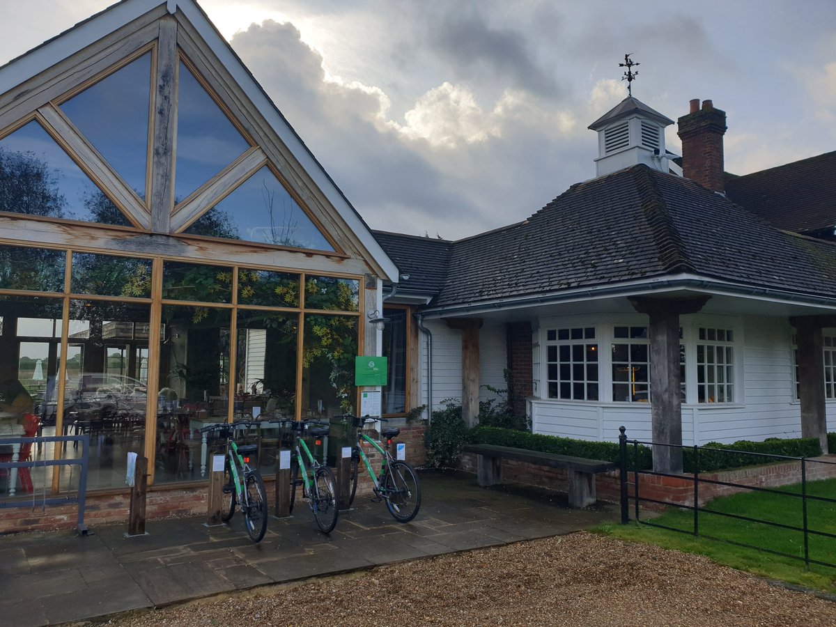 Lovely mornings at the @PoacherandPKent
Great @illyCoffeeUK &amp; of course apple juice for Sebastian.
Colouring books for him &amp; the play area is brilliant even on a cold autumn morning 🍂

Plus new addition of the CountryBike bikes 🚴‍♂️❤

#toddlerlife #toddlers #breakfast #brunch
