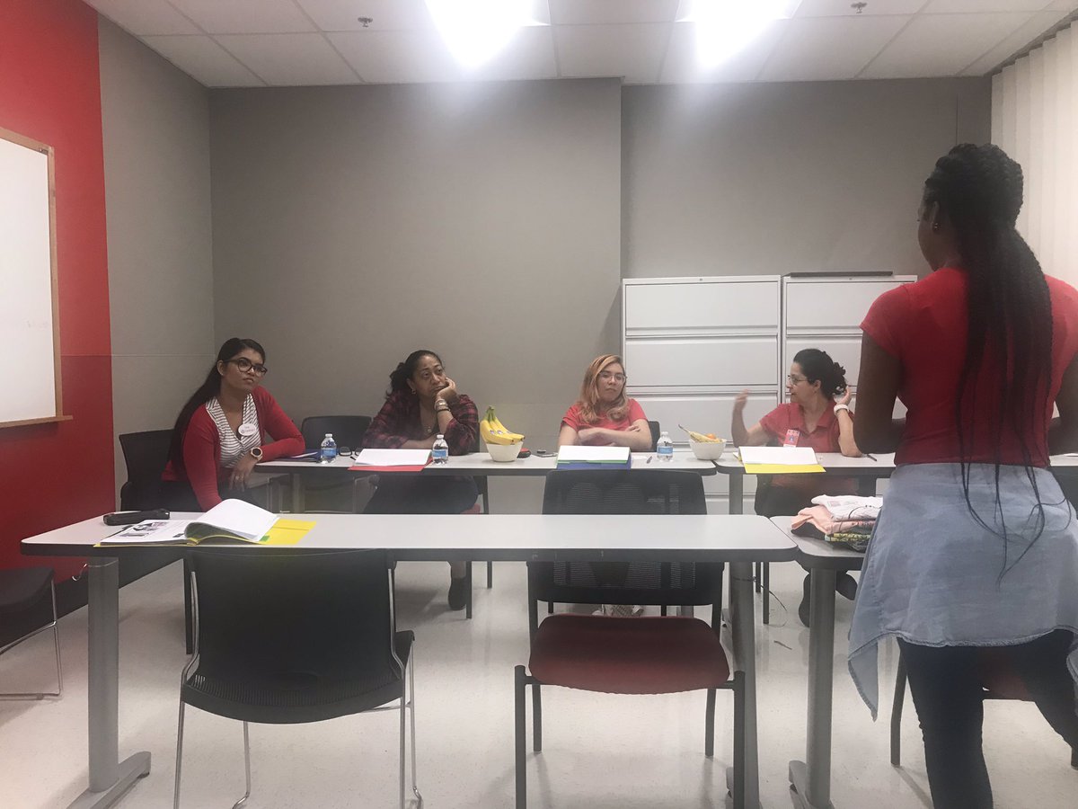 JorgeArencibia's tweet photo. Last week, our VM @GuerlineMilhom1 dedicated her time to the team!! She went over VMG execution and how it all ties back to inspiring our guest with incredible presentations! Very proud of you! #worksomewhereyoulove #BASICS #D349 #T2109 @RosalinaCampus1 @JoeyG85 @aldenkooken https://t.co/dmBi2QHqwy