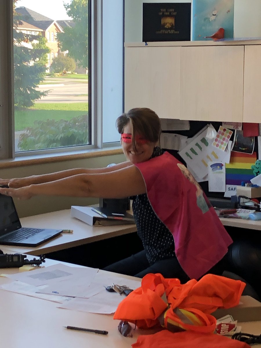 Bengals fearless leader <a href="/SCDSBLeadership/">SCDSB Leadership</a> <a href="/SCDSB_Schools/">Simcoe County District School Board</a> <a href="/ArdaghBluffsPS/">Ardagh Bluffs Public School</a>  starting her day.