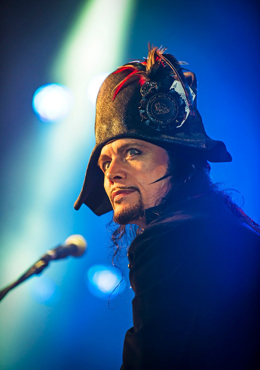 Lee Trewhela 〓〓 tweet media