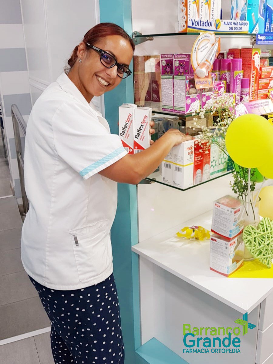 FarmaBcoGrande's tweet photo. Día a día y siempre que nos necesites cuidamos de ti.
Te esperamos en nuestra farmacia... 💚
¡Bienvenido octubre!
#FarmaciaBarrancoGrande #1Oct #Tenerife #FelizMartes #BienvenidoOctubre https://t.co/ZP393jWBAi