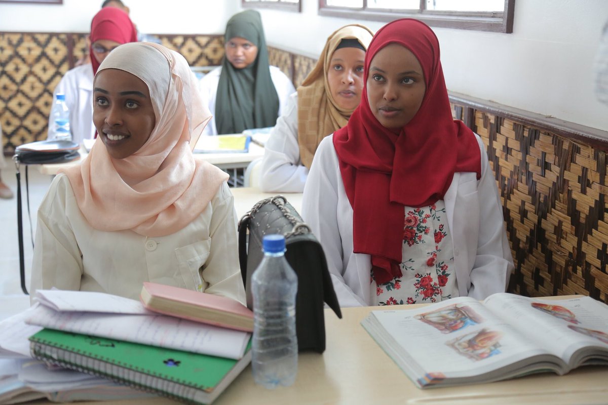 SIMADUniversity's tweet image. Ready to kickoff the 1st professional MBBS (intermediate) exam for medical students (Batch 3). External examiners from the National University of Malaysia (UKM) are here with us to conduct the examinations. Wish the students all the best.#MMBSExam2019 #Batch3