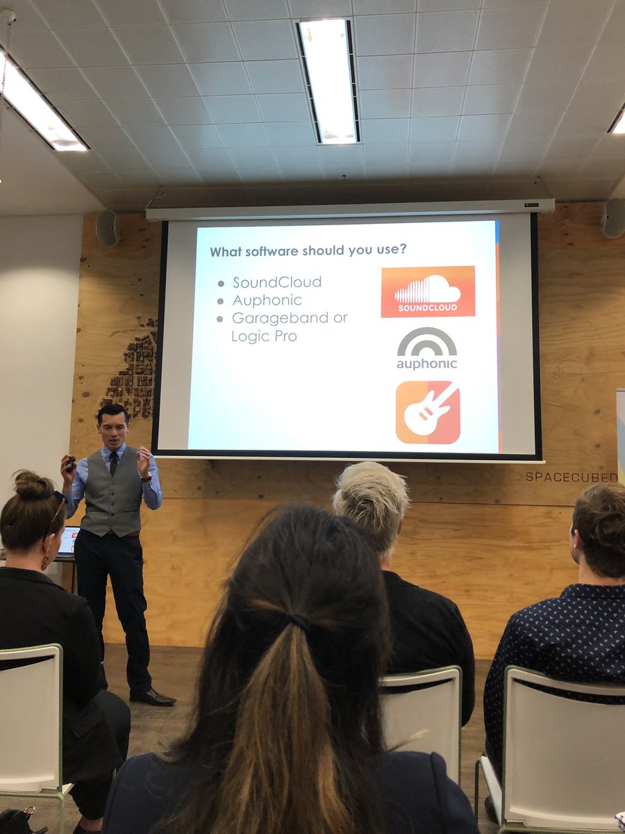jo_minney's tweet photo. @ZionOng talking about podcasting 101 at @space3ed for #perthpodcastweek https://t.co/w5PA2hJmq7