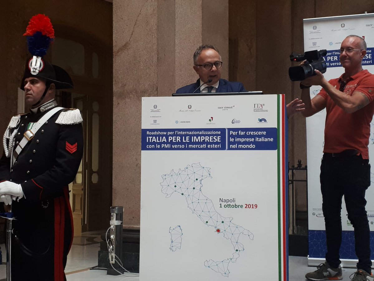 ITAtradeagency's tweet photo. ICE a Napoli con Sottosegretario MAECI Di Stefano, 
@MISE_GOV e @SACESIMEST per la 66ma tappa del #Roadshow Internazionalizzazione delle imprese italiane. Presidente ICE Ferro: “Vogliamo migliorare l’accesso delle imprese, anche PMI, ai servizi che il sistema Paese offre." https://t.co/v5izNbslzU