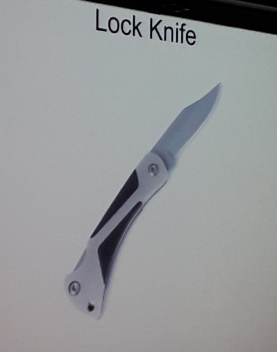 A great morning spent at Andover College teaching them about knife crime. @AndoverPublic @Andovercollege @HantsPolice #opspectre #knifefree